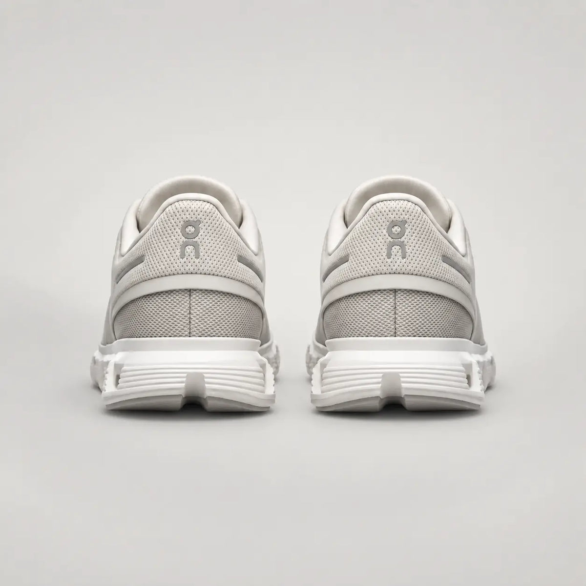 Cloud 6 Pearl | White