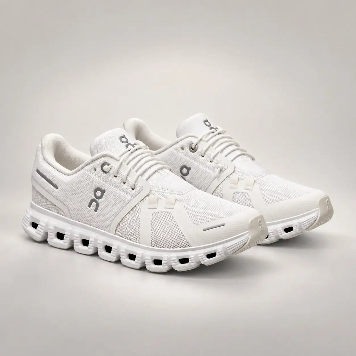 Cloud 6 White | White