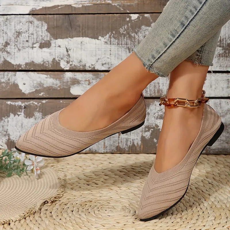 🔥Last Day Promotion 50% OFF - Women's Pointed Breathable Toe Knitted Slip On Orthopedic Shoes