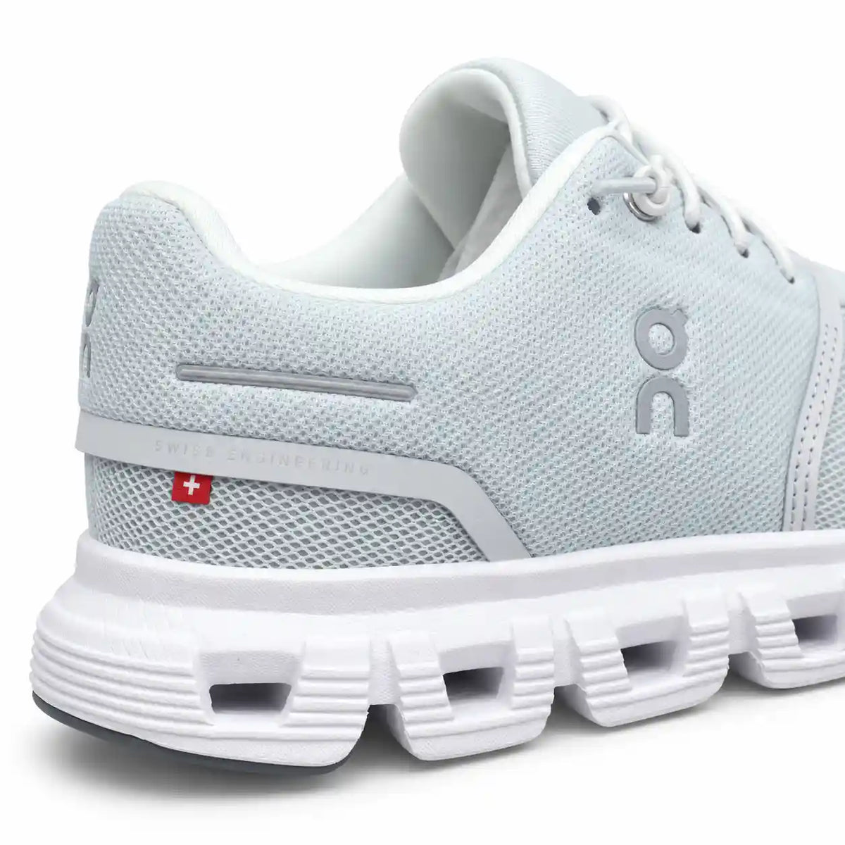 Cloud 6 Glacier | White