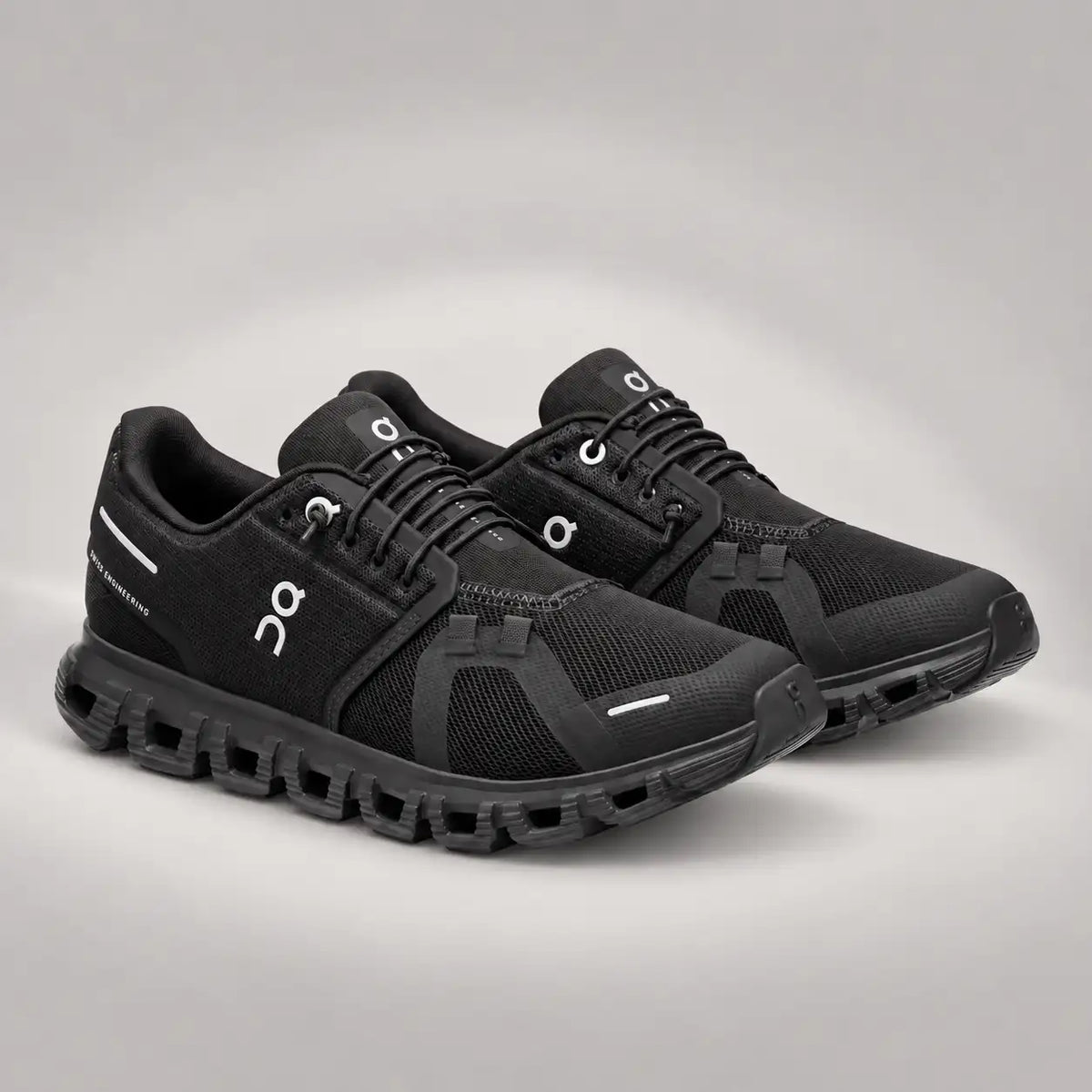 Cloud 6 Black | Black