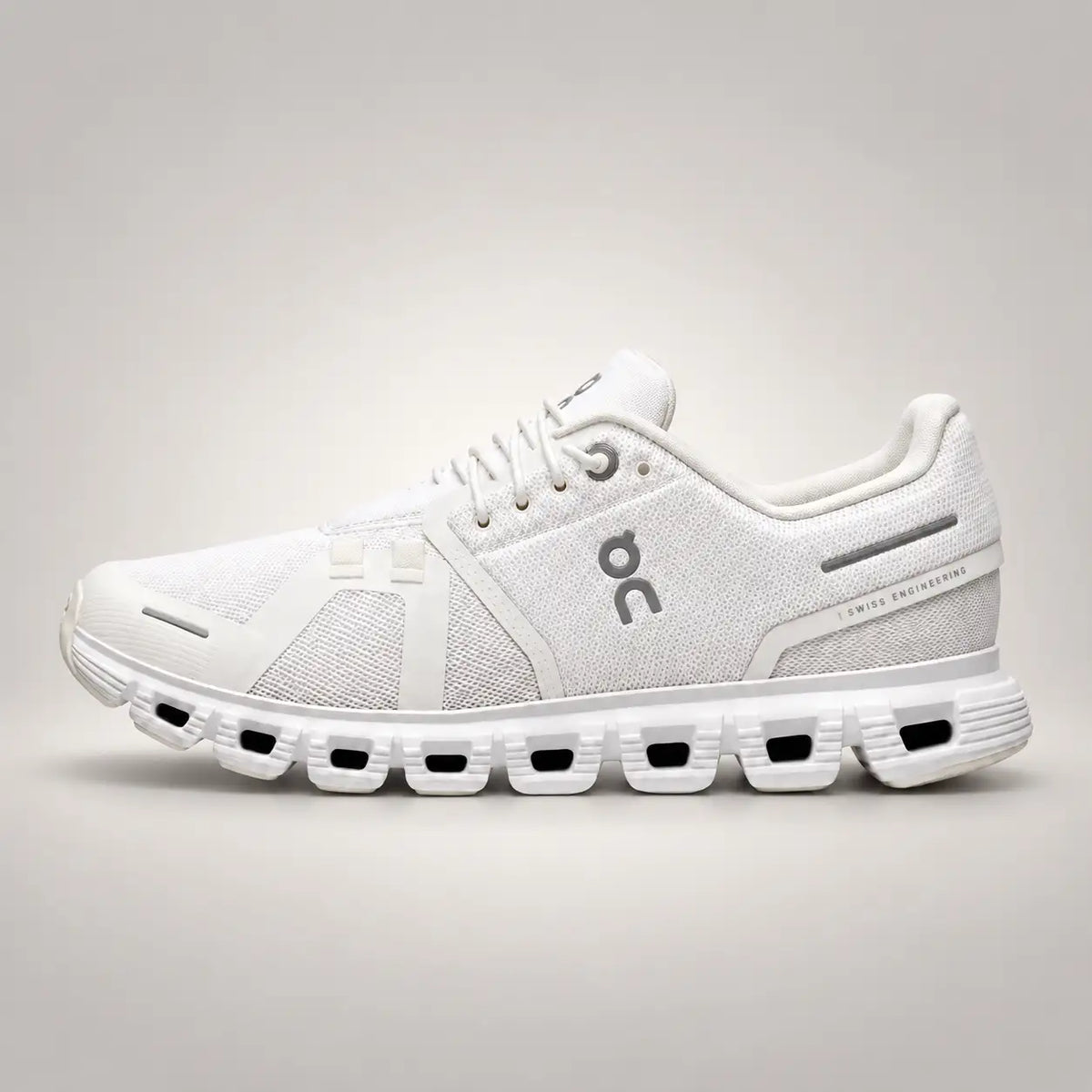 Cloud 6 White | White
