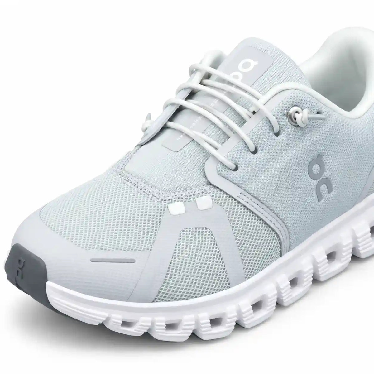 Cloud 6 Glacier | White