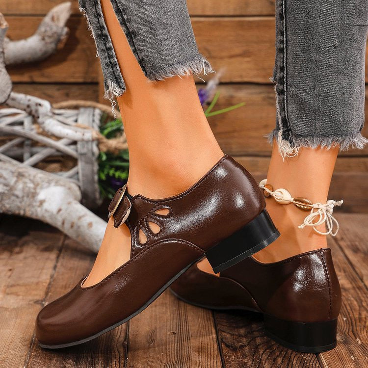 Foot comfort – Round-toe retro buckle low-cut flats