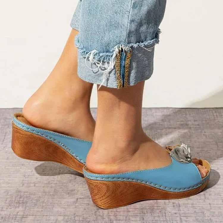 😍Last Day 50% OFF😍 - Women's Comfy Leather Solid Flower Strap Wedge Sandals