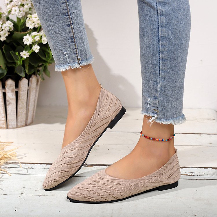 🔥Last Day Promotion 50% OFF - Women's Pointed Breathable Toe Knitted Slip On Orthopedic Shoes